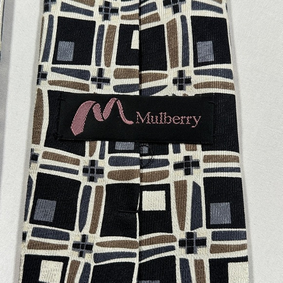 Men’s Mulberry Italian Silk Tie​​ - Picture 4 of 5